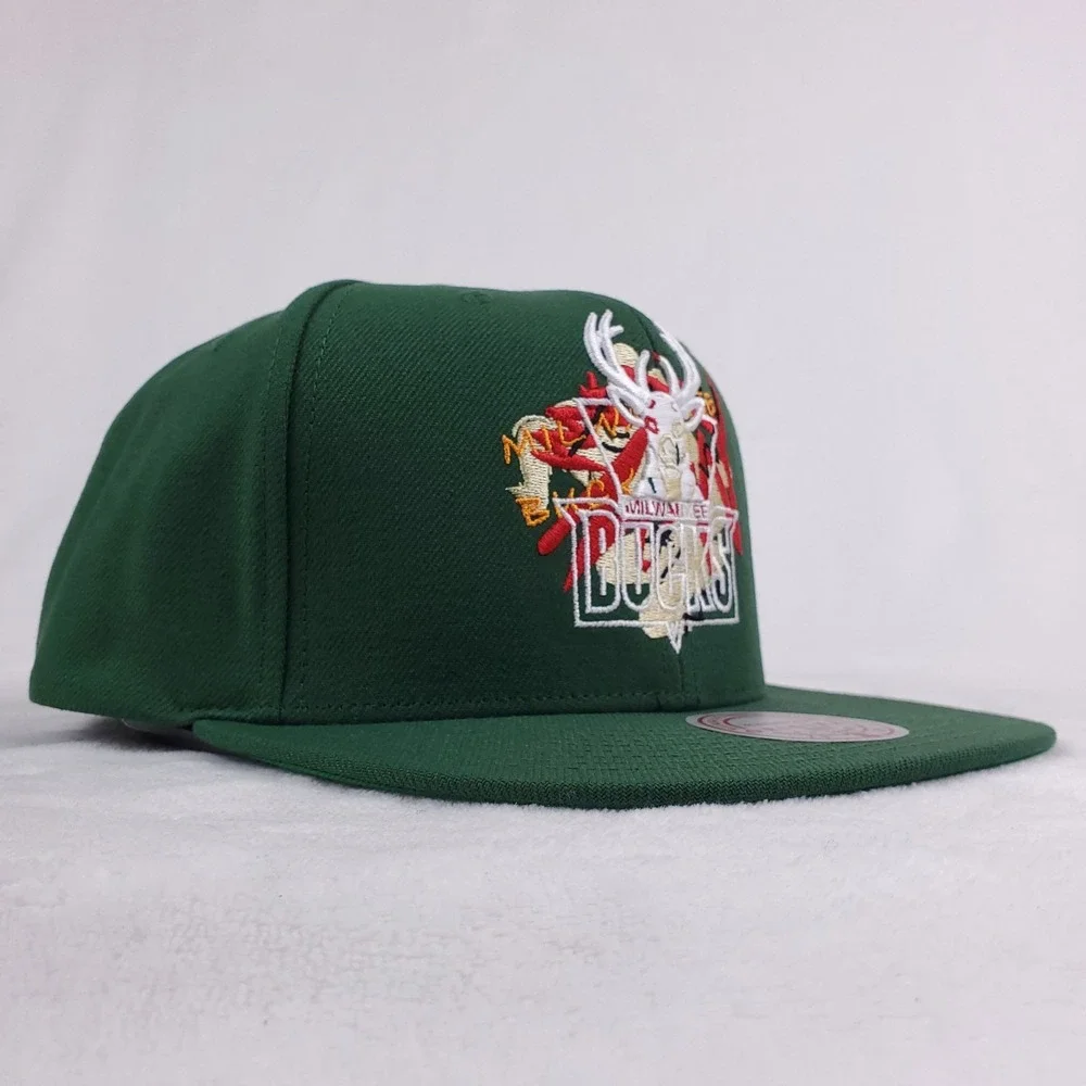 Milwaukee Bucks Mitchell & Ness‎ NBA Snapback Hat Cap 3D Logo Green NWT